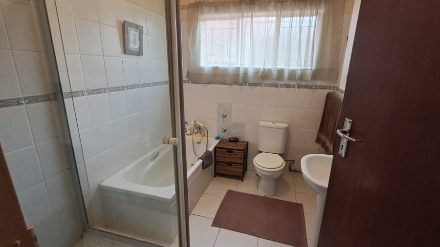 4 Bedroom Property for Sale in Parys Free State
